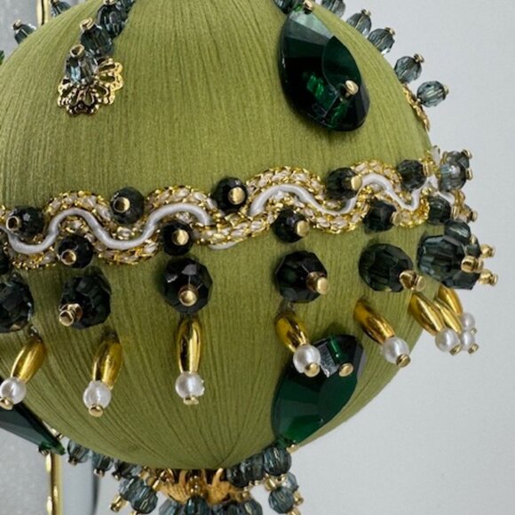 "Celtic Rain" Ornament - Picture 4 of 6